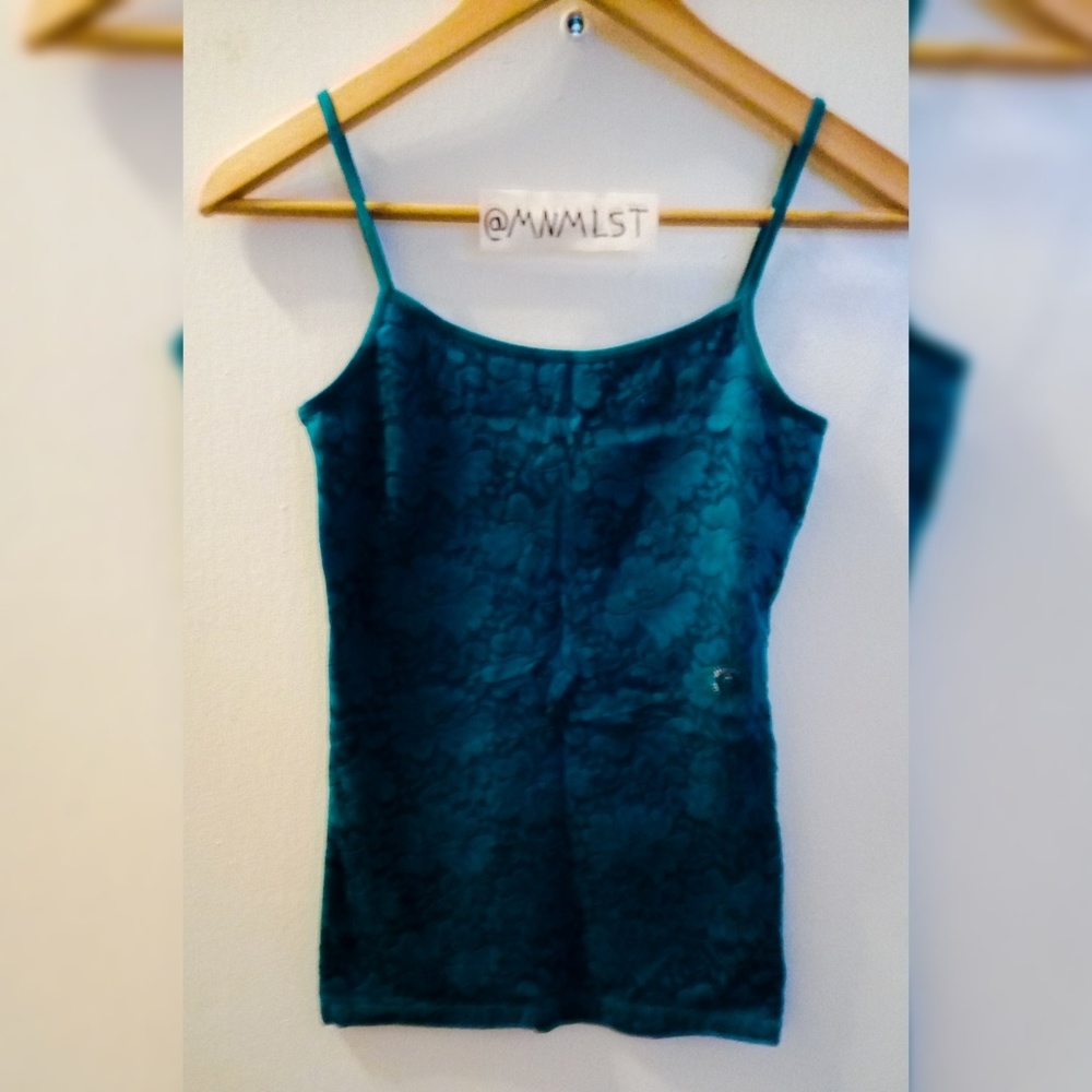 AÉROPOSTALE off shoulder top